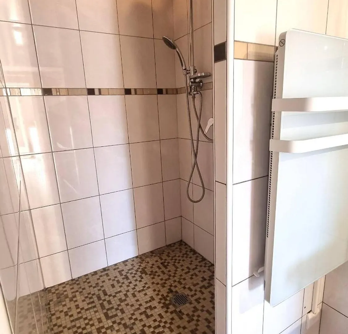 Apartment Le Ptit Mazet - Villa Avec Piscine Le Plan-de-la-Tour France